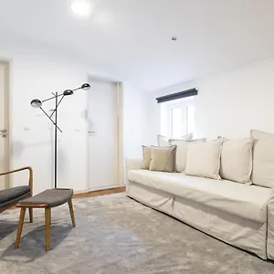 Apartment Living Bairro Alto V, Lisbon
