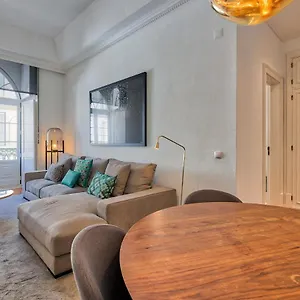 Apartment Nomad's Fine Arts In Chiado, Lisbon